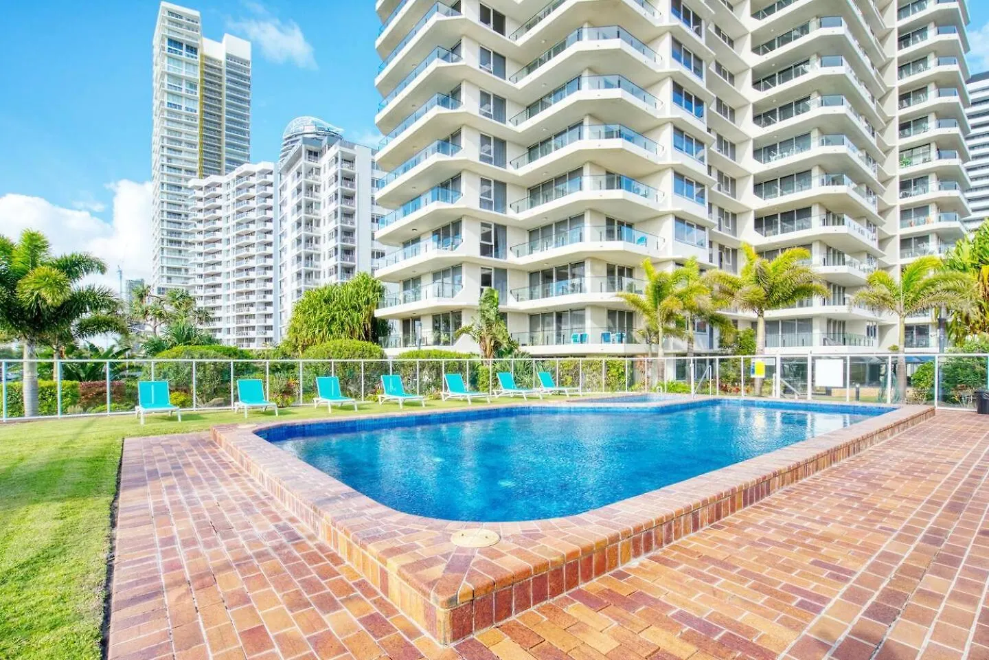 Beach Haven, 25Th Floor Beachfront Gold Coast 0*,  Austrália